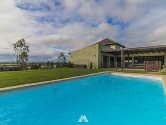 https://www.gallito.com.uy/venta-casa-mirador-de-la-tahona-5-dorm-con-piscina-inmuebles-27195469