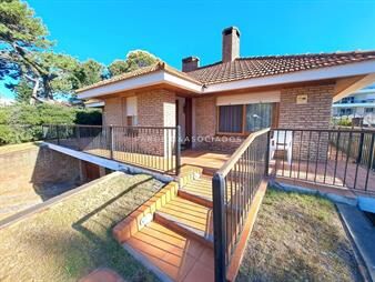 https://web5.gallito.com.uy/casa-en-punta-del-este-aidy-grill-inmuebles-26346907