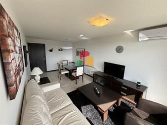 https://web5.gallito.com.uy/stradivarius-hermoso-apartamento-en-venta-de-2-inmuebles-26029561