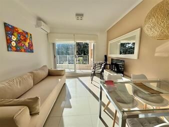 https://web5.gallito.com.uy/apartamento-en-venta-de-un-dormitorio-en-punta-inmuebles-27510285
