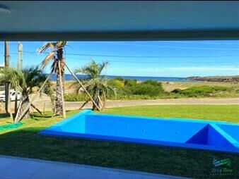 https://web5.gallito.com.uy/venta-de-apartamento-esquinero-en-complejo-syrah-inmuebles-25716400