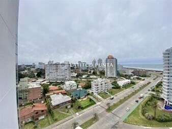 https://web5.gallito.com.uy/apartamento-de-2-dormitorios-y-medio-en-chiverta-inmuebles-22778994