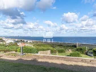 https://www.gallito.com.uy/apartamento-en-venta-lomo-de-la-ballena-3-2-inmuebles-23142235
