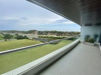 https://www.gallito.com.uy/apartamento-en-venta-de-3-dormitorios-en-playa-inmuebles-26085691