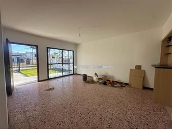 https://www.gallito.com.uy/alquiler-local-galpon-mas-casa-en-malvin-inmuebles-27540173