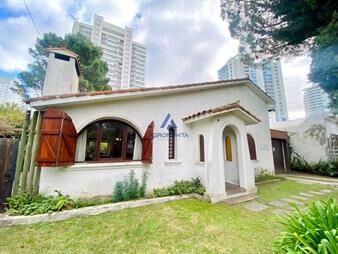 https://web5.gallito.com.uy/casa-a-la-venta-4-dormitorios-punta-del-este-inmuebles-27514427