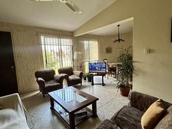 https://web5.gallito.com.uy/venta-casa-carrasco-norte-inmuebles-27510579