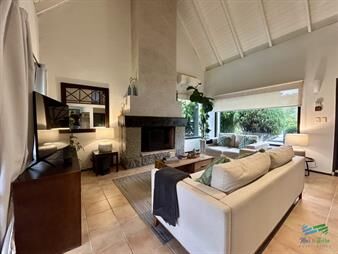 https://web5.gallito.com.uy/venta-casa-de-3-dormitorios-y-2-baã±os-barbacoa-y-inmuebles-27454193