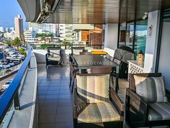 https://web5.gallito.com.uy/apartamento-en-venta-de-3-dormitorios-en-edificio-inmuebles-26007613