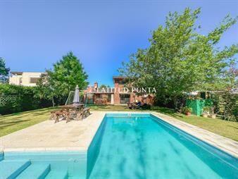 https://www.gallito.com.uy/casa-en-jardines-de-cã³rdoba-3-dormitorios-y-inmuebles-27544261
