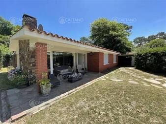 https://www.gallito.com.uy/alquiler-temporal-casa-punta-del-este-en-inmuebles-27521872