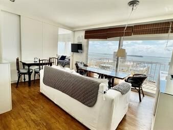 https://web5.gallito.com.uy/apartamento-2-dormitorios-al-puerto-inmuebles-24712937