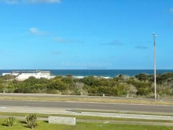 https://web5.gallito.com.uy/apartamento-en-venta-de-3-dormitorios-en-punta-inmuebles-22654525