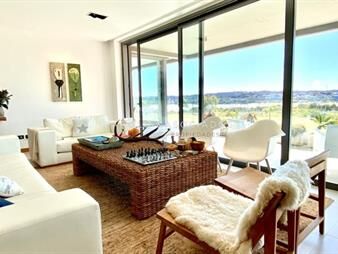 https://web5.gallito.com.uy/apartamento-en-venta-de-3-dormitorios-en-punta-inmuebles-18286861