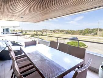 https://web5.gallito.com.uy/apartamento-de-4-dormitorios-en-esturion-punta-inmuebles-26001030