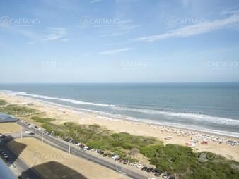 https://web5.gallito.com.uy/venta-apartamento-2-dormitorios-en-suite-playa-inmuebles-24577969