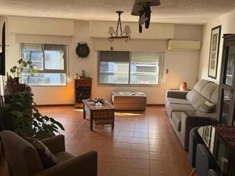 https://www.gallito.com.uy/alquiler-de-apartamento-2-dormitorios-en-centro-inmuebles-27548158