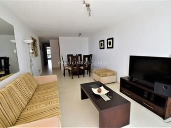 https://web5.gallito.com.uy/apartamento-en-venta-de-2-dormitorios-en-season-inmuebles-26114691