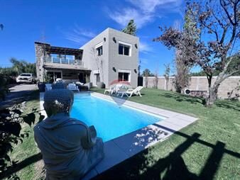 https://web5.gallito.com.uy/venta-moderna-casa-3-dorm-con-piscina-palmira-inmuebles-27378838