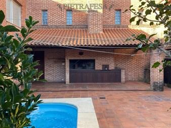 https://web5.gallito.com.uy/casa-en-venta-con-piscina-3-dorm-4-baã±os-inmuebles-27553299