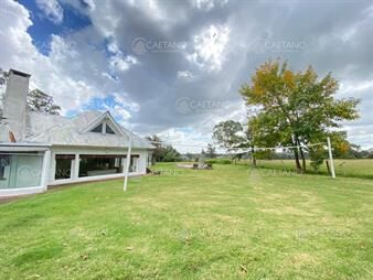 https://web5.gallito.com.uy/venta-casa-5-dormitorios-3-baã±os-pileta-la-inmuebles-24932098