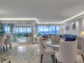 https://web5.gallito.com.uy/departamento-en-venta-frente-al-mar-playa-mansa-inmuebles-27383179