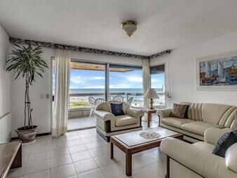https://web5.gallito.com.uy/departamento-en-venta-frente-al-mar-parada-1-mansa-inmuebles-27524679