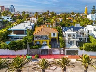 https://web5.gallito.com.uy/venta-casa-5-dormitorios-en-peninsula-inmuebles-27518089