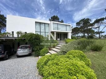 https://www.gallito.com.uy/vende-casa-en-pinar-del-faro-de-3-dormitorios-inmuebles-27566102