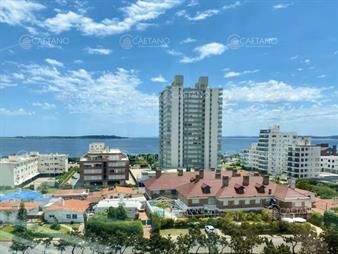 https://web5.gallito.com.uy/apartamento-en-alquiler-anual-y-temporal-de-tres-dormitorio-inmuebles-22474939