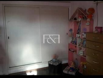 https://web5.gallito.com.uy/casa-en-venta-de-4-dormitorios-y-1-apartamento-inmuebles-25033019
