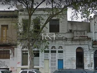 https://web5.gallito.com.uy/terreno-con-construcciones-en-daniel-fernandez-inmuebles-23147783