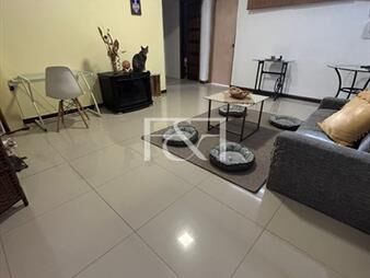 https://web5.gallito.com.uy/amplia-casa-con-local-comercial-y-garage-en-inmuebles-23832233