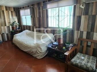 https://www.gallito.com.uy/venta-casa-de-3-dormitorios-y-2-aptos-en-cerrito-inmuebles-25449910