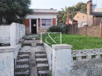 https://web5.gallito.com.uy/venta-casa-2-dormitorios-y-apartamento-inmuebles-25519579