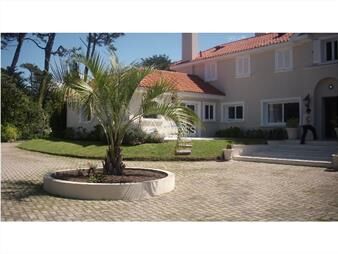 https://web5.gallito.com.uy/casa-en-venta-y-alquiler-golf-punta-del-este-5-inmuebles-20789239