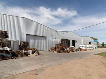 https://web5.gallito.com.uy/alquiler-local-galpon-deposito-lezica-y-melilla-1320m2-paso-inmuebles-27572754