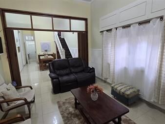 https://web5.gallito.com.uy/casa-de-cinco-dormitorios-patio-sotano-y-garaje-en-venta-inmuebles-27569350