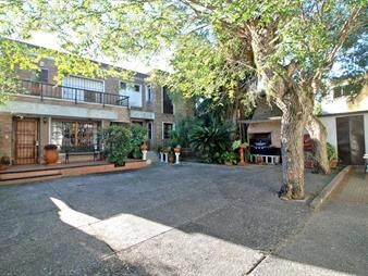 https://web5.gallito.com.uy/venta-3-casas-pocitos-inmuebles-27565760