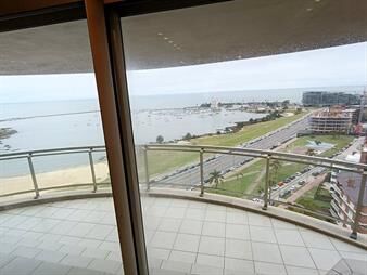 https://web5.gallito.com.uy/apartamento-alquiler-torre-caelus-3-dorm-y-serv-gje-x-4-inmuebles-27573253