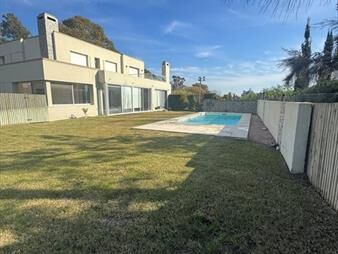 https://web5.gallito.com.uy/casa-4-dormitorios-inmuebles-27573374