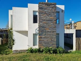 https://www.gallito.com.uy/casa-de-estilo-minimalista-prã³xima-al-mar-inmuebles-27573551
