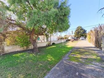 https://web5.gallito.com.uy/casa-en-venta-3-dormitorios-jardin-parrillero-carrasco-nort-inmuebles-27576011