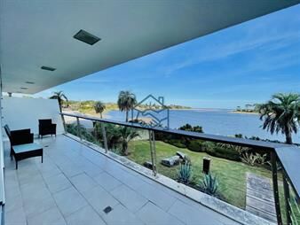 https://web5.gallito.com.uy/venta-de-moderno-apartamento-de-3-dormitorios-al-inmuebles-25644149