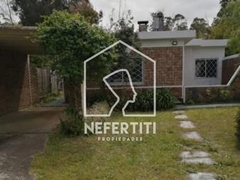 https://web5.gallito.com.uy/venta-casa-2-dormitorios-en-santa-lucia-del-este-inmuebles-27576120