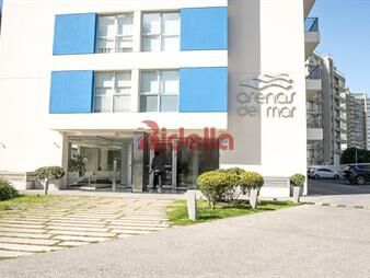 https://web5.gallito.com.uy/apartamento-dos-dormitorios-a-pasos-del-mar-inmuebles-27547988