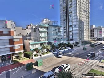 https://web5.gallito.com.uy/venta-apartamento-1-dormitorio-edificio-van-gogh-inmuebles-27169565