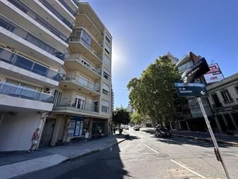 https://www.gallito.com.uy/venta-apartamento-3-dormitorios-y-servicio-garage-parque-r-inmuebles-27343186