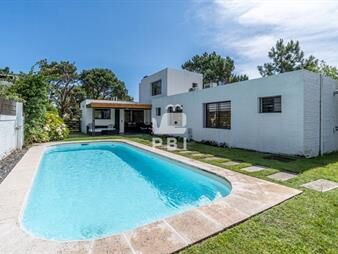 https://www.gallito.com.uy/casa-3-dormitorios-en-portezuelo-ref-inmuebles-25018748