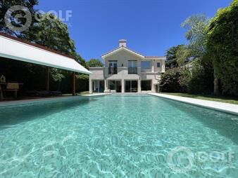 https://web5.gallito.com.uy/venta-de-exclusiva-casa-5-dormitorios-en-carrasco-con-pisci-inmuebles-24760607